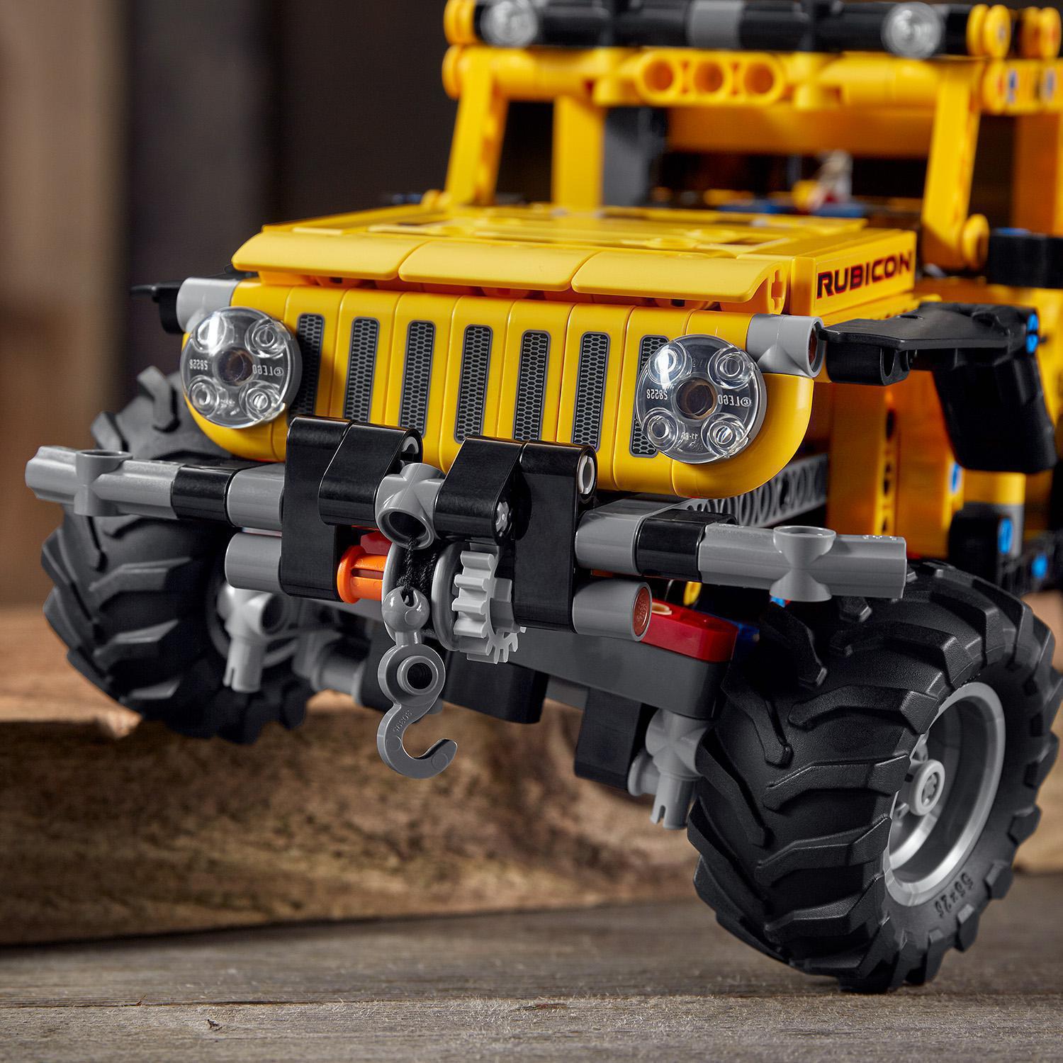 Конструктор LEGO Technic Jeep Wrangler, 665 деталей (42122) - фото 9
