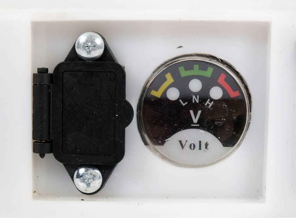 Оприскувач акумуляторний Yato ранцевий із сонячною батареєю 16 л - фото 6