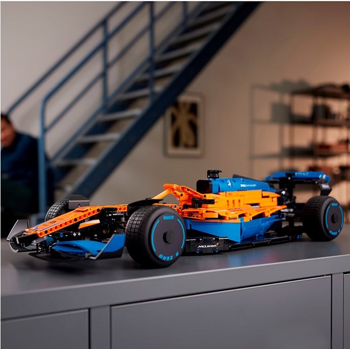 Конструктор LEGO Technic Гоночний автомобіль McLaren Formula, 1432 деталей (42141) - фото 6