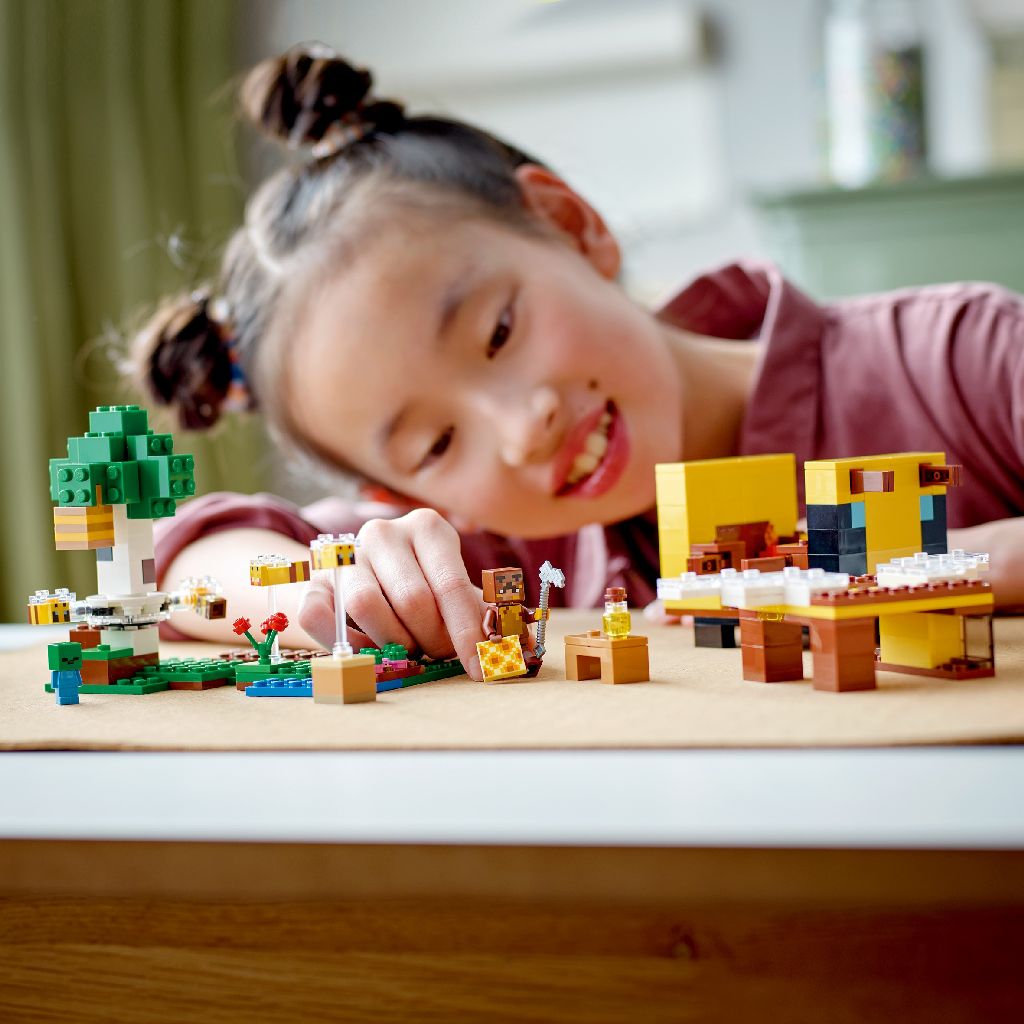 Конструктор LEGO Minecraft Бджолиний котедж, 254 деталі (21241 ) - фото 5