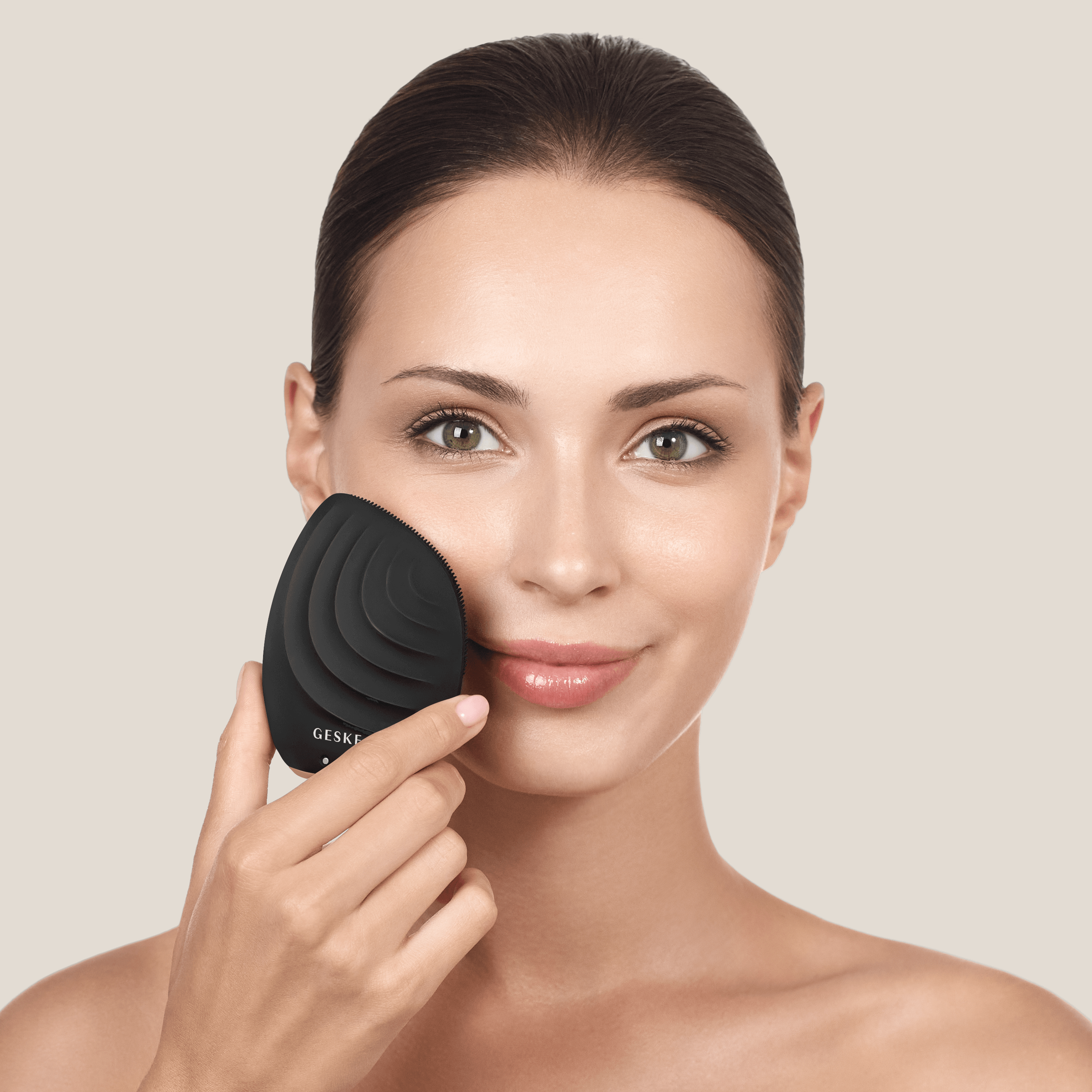 Електронна звукова щітка для обличчя GESKE Sonic Facial Brush 5 в 1 сіра - фото 5