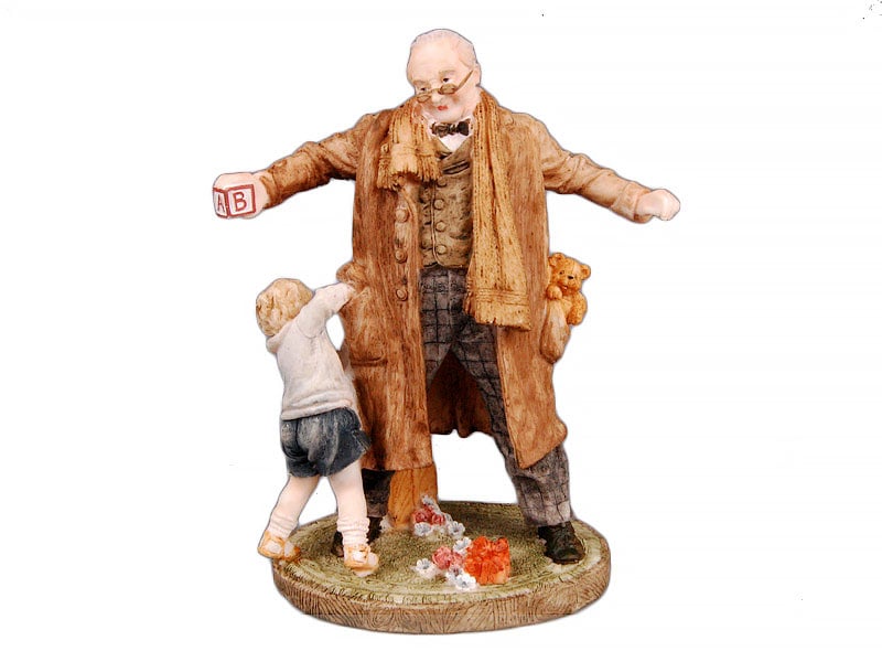Декоративна фігурка Lefard Хлопчик з дідом, 26 см, коричневий (390-202) - фото 1
