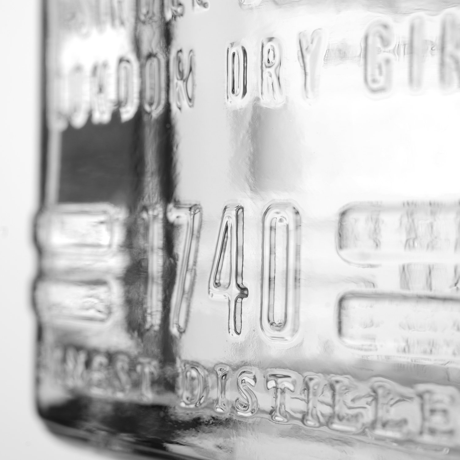 Джин Finsbury Platinum London Dry Gin, 47%, 0,7 л (255628) - фото 2