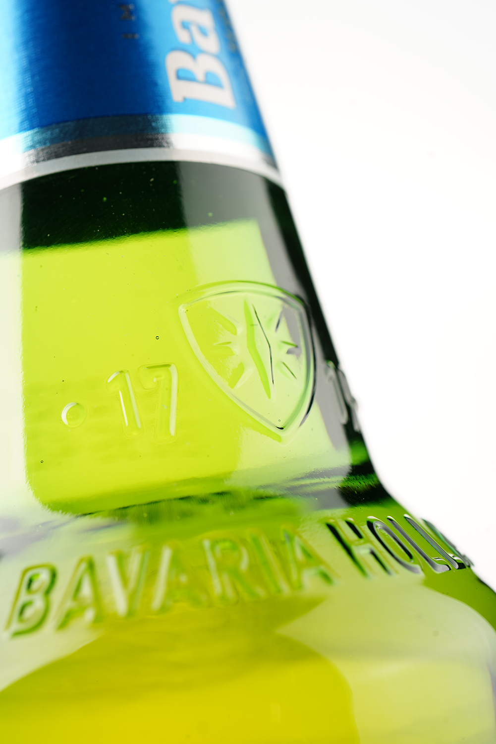 Пиво Bavaria, світле, фільтроване, 5%, 0,5 л - фото 4