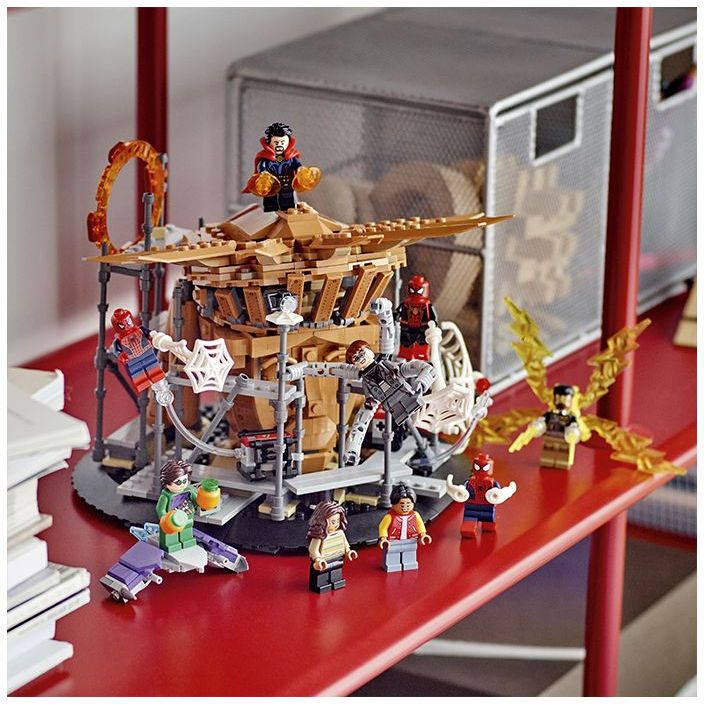 Конструктор LEGO Super Heroes Marvel Решающий бой Человека-Паука 900 деталей (76261) - фото 3