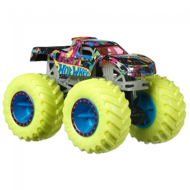 Базова машинка-позашляховик Hot Wheels Monster Trucks Power Сяючі в темряві 1:64 в асортименті (HCB50) - фото 1