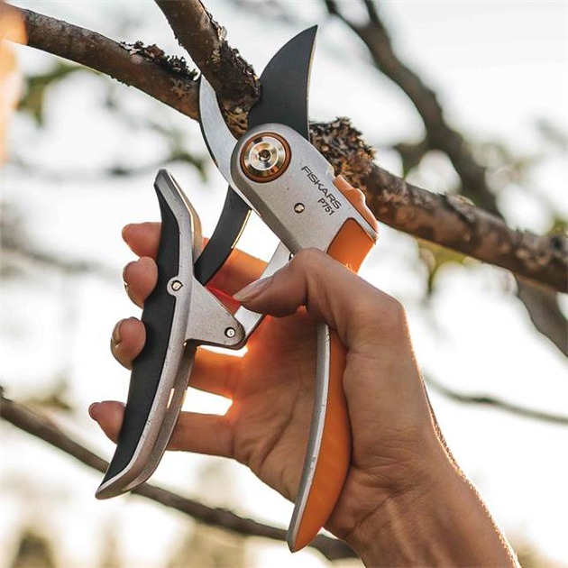 Секатор Fiskars Plus P751 плоскостной цельнометаллический (1057172) - фото 2