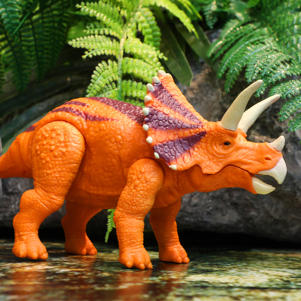 Интерактивная игрушка Dinos Unleashed Realistic S2 Трицератопс, 14 см (31123V2) - фото 2