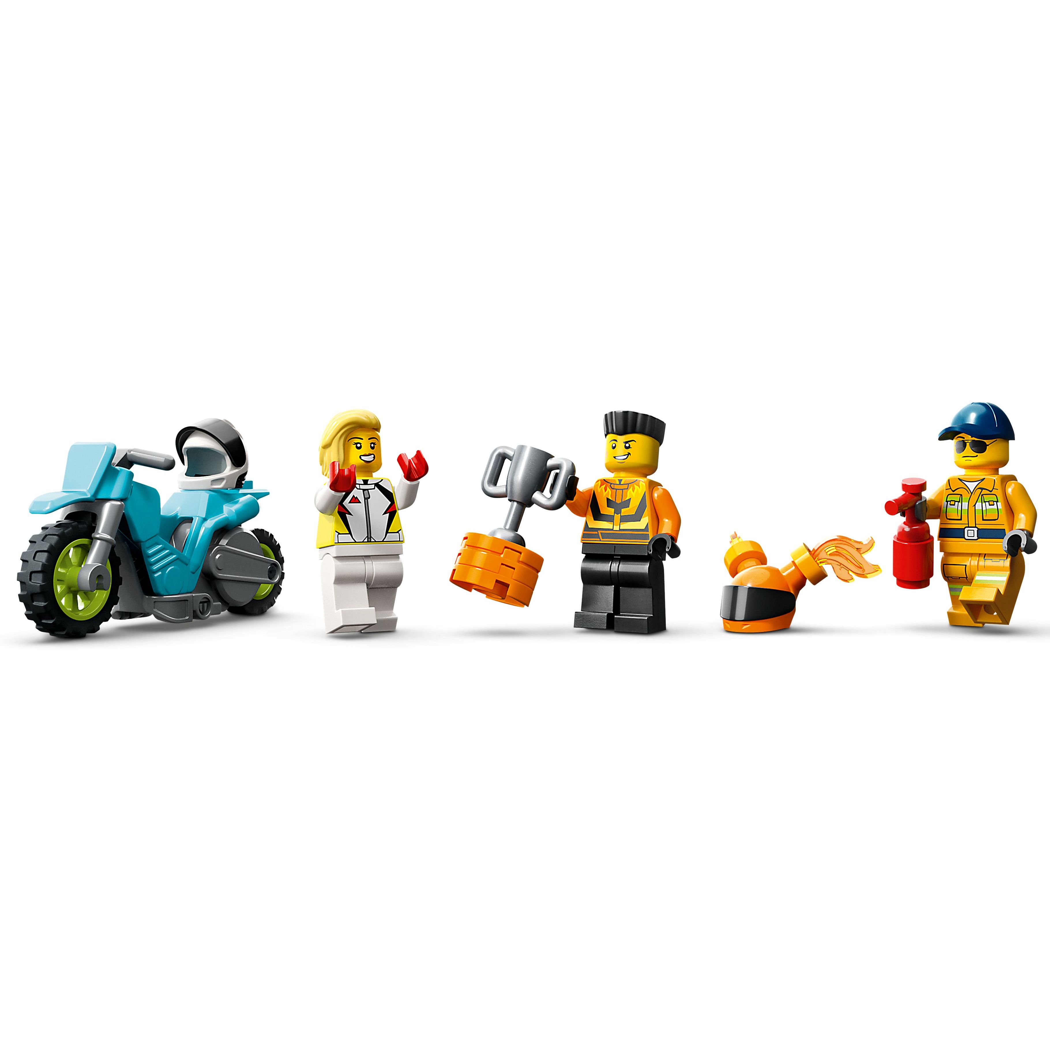 Конструктор LEGO City Завдання із каскадерською вантажівкою та вогняним колом, 479 деталей (60357) - фото 6