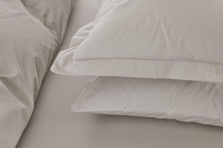 Комплект постельного белья Penelope Catherine light grey, хлопок, евро (200х180+35см), светло-серый (svt-2000022292146) - фото 2