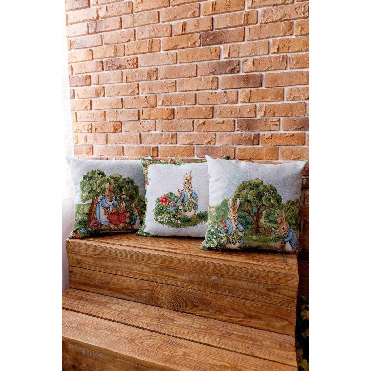 Подушка декоративна Прованс Галявина Зайчиха із зайчатами 45х45 см (34246) - фото 3