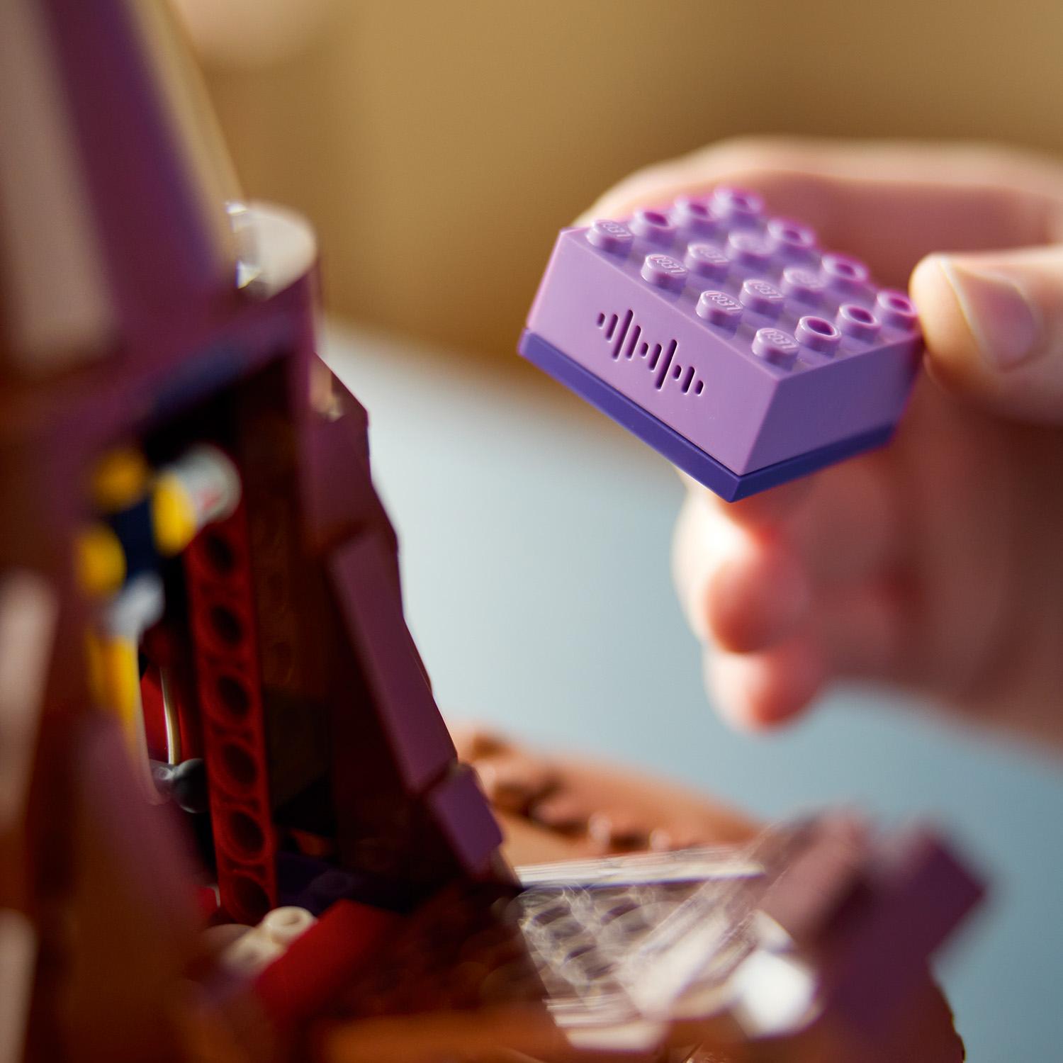 Конструктор LEGO Harry Potter Болтливая сортировочная шляпа 561 деталь (76429) - фото 7