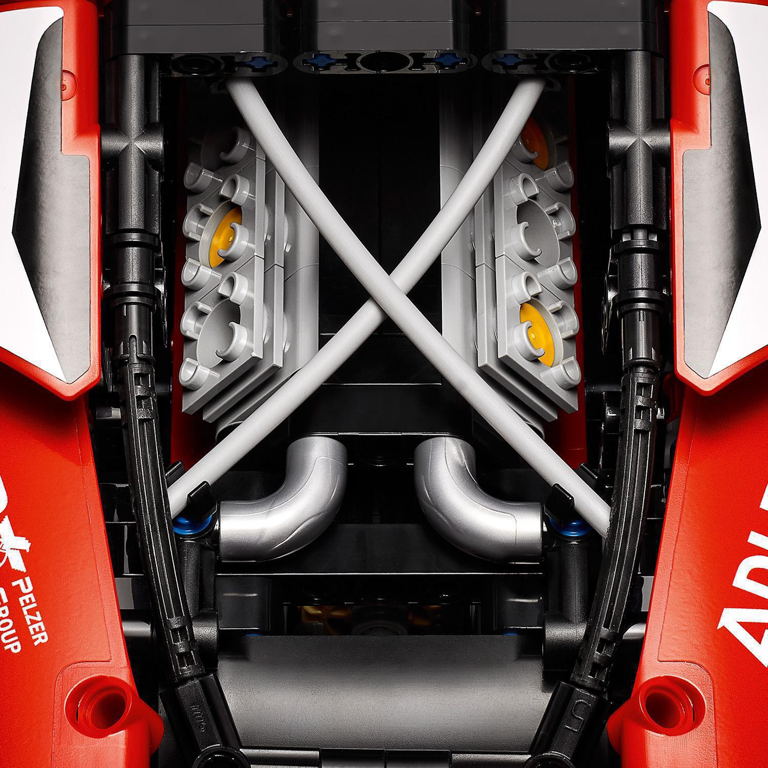 Конструктор LEGO Technic Ferrari 488 GTE AF Corse №51, 1677 деталей (42125) - фото 7