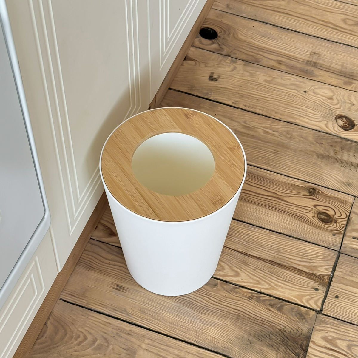 Відро для сміття МВМ My Home Scandinavia 22.8х28 см біле (BIN-20 9L WHITE/WOOD) - фото 5