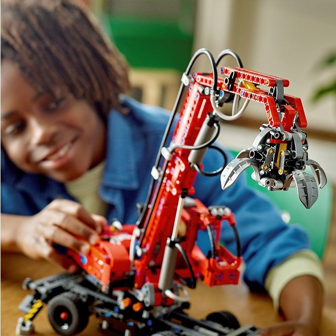 Конструктор LEGO Technic Оброблювач матеріалів, 835 деталей (42144) - фото 9
