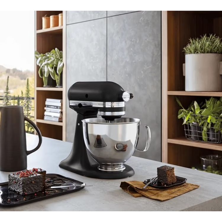 Планетарний міксер KitchenAid Artisan 4.8 л матовий чорний (5KSM125EBM) - фото 4