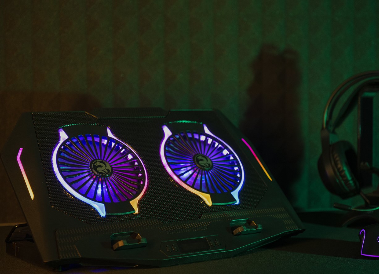 Охолоджувальна підставка для ноутбука 2E Gaming CPG006 2xFan RGB LED 17.3 дюймів  - фото 9