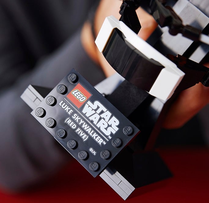 Конструктор LEGO Star Wars Шлем Люка Скайуокера, 675 деталей (75327) - фото 6