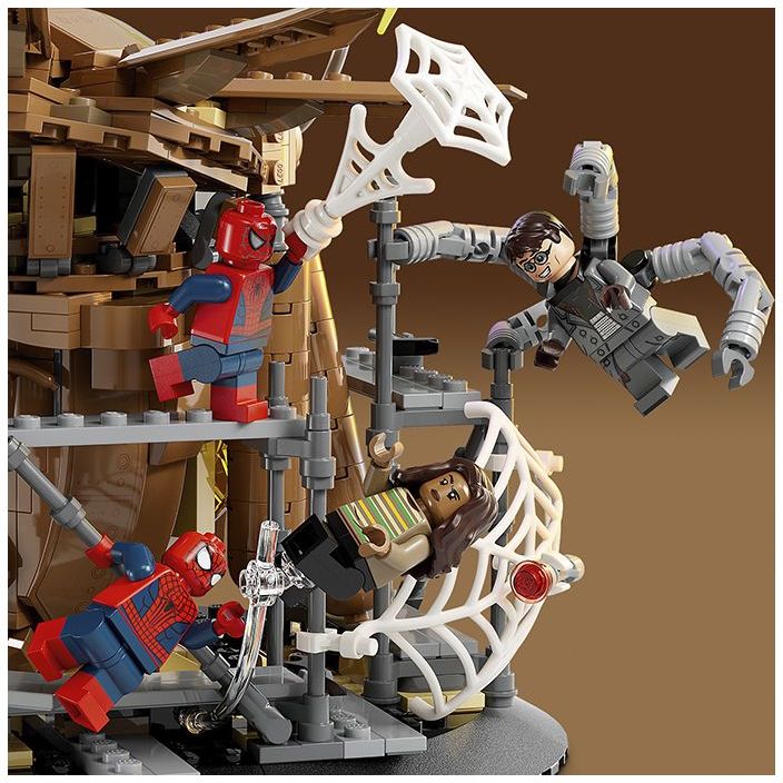 Конструктор LEGO Super Heroes Marvel Решающий бой Человека-Паука 900 деталей (76261) - фото 6