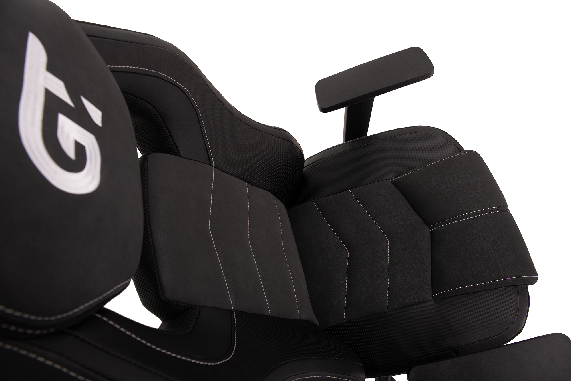 Геймерское кресло GT Racer черное (X-2755 Black) - фото 7