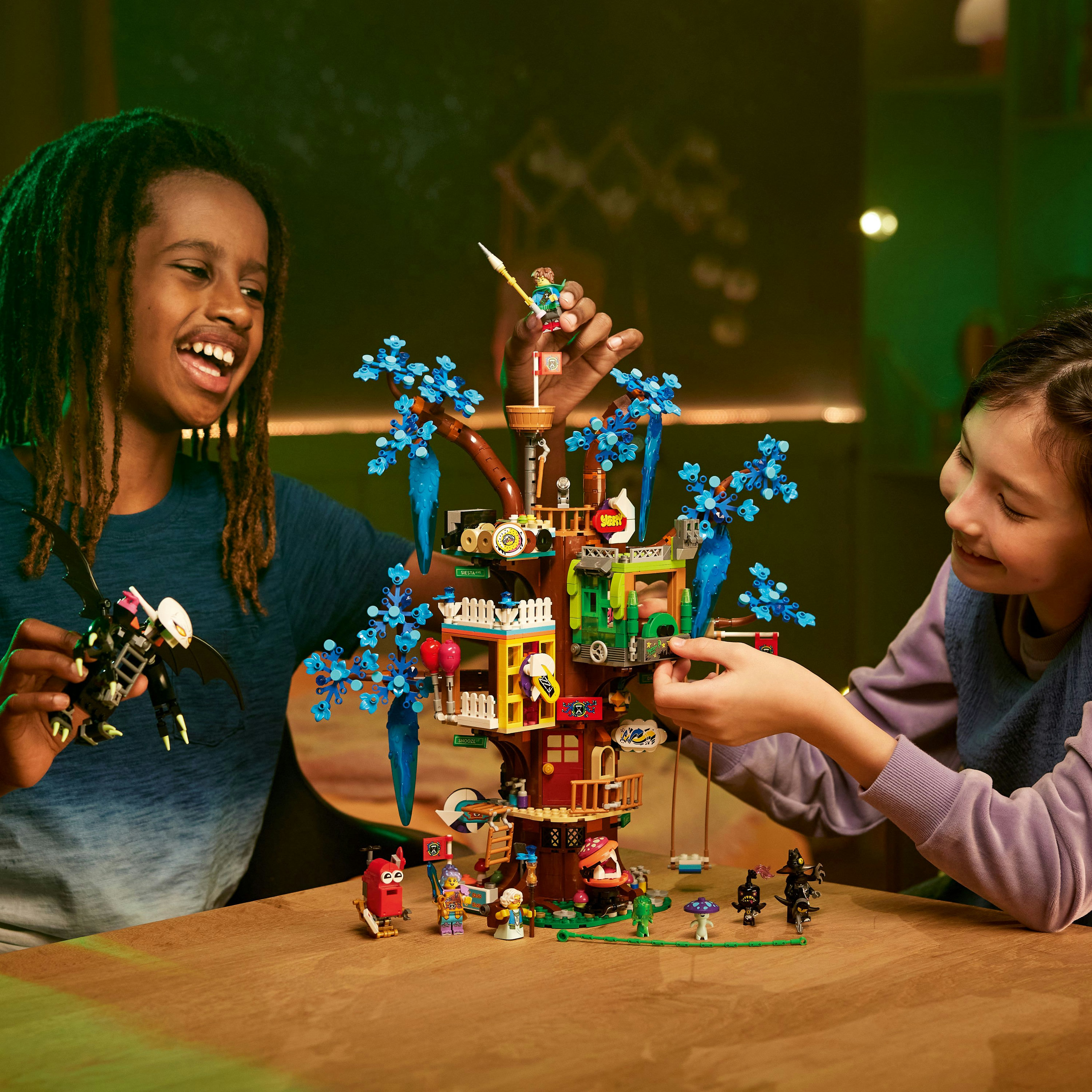 Конструктор LEGO DREAMZzz Казковий будиночок на дереві 1257 деталь (71461) - фото 3