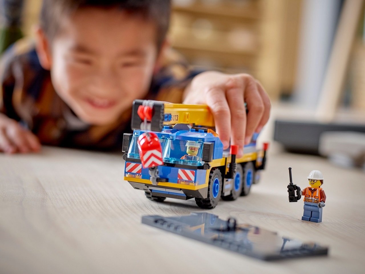 Конструктор LEGO City Мобильный кран, 340 деталей (60324) - фото 11