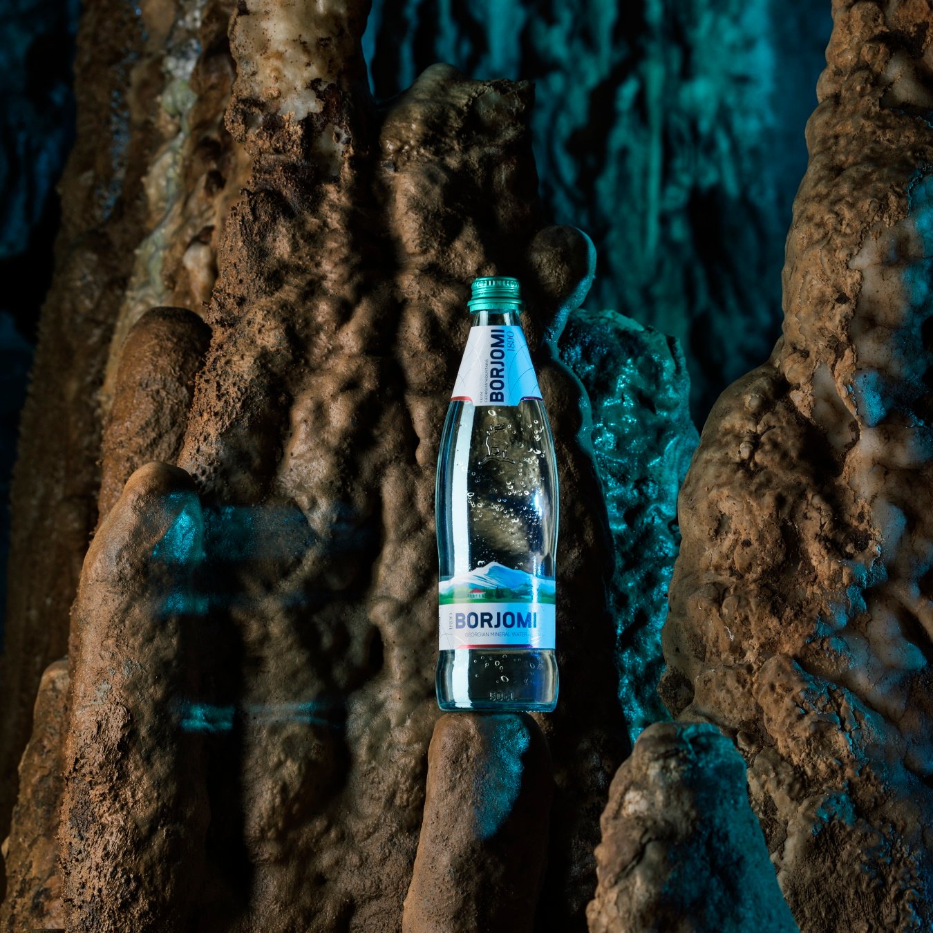 Вода минеральная Borjomi лечебно-столовая сильногазированная стекло 0.5 л - фото 4