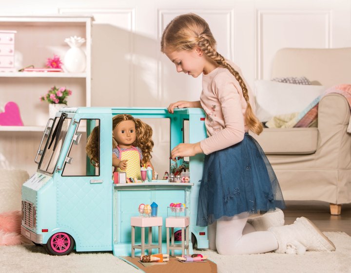 Транспорт для кукол Our Generation Фургон с мороженым и аксессуарами, голубой (BD37252Z) - фото 9