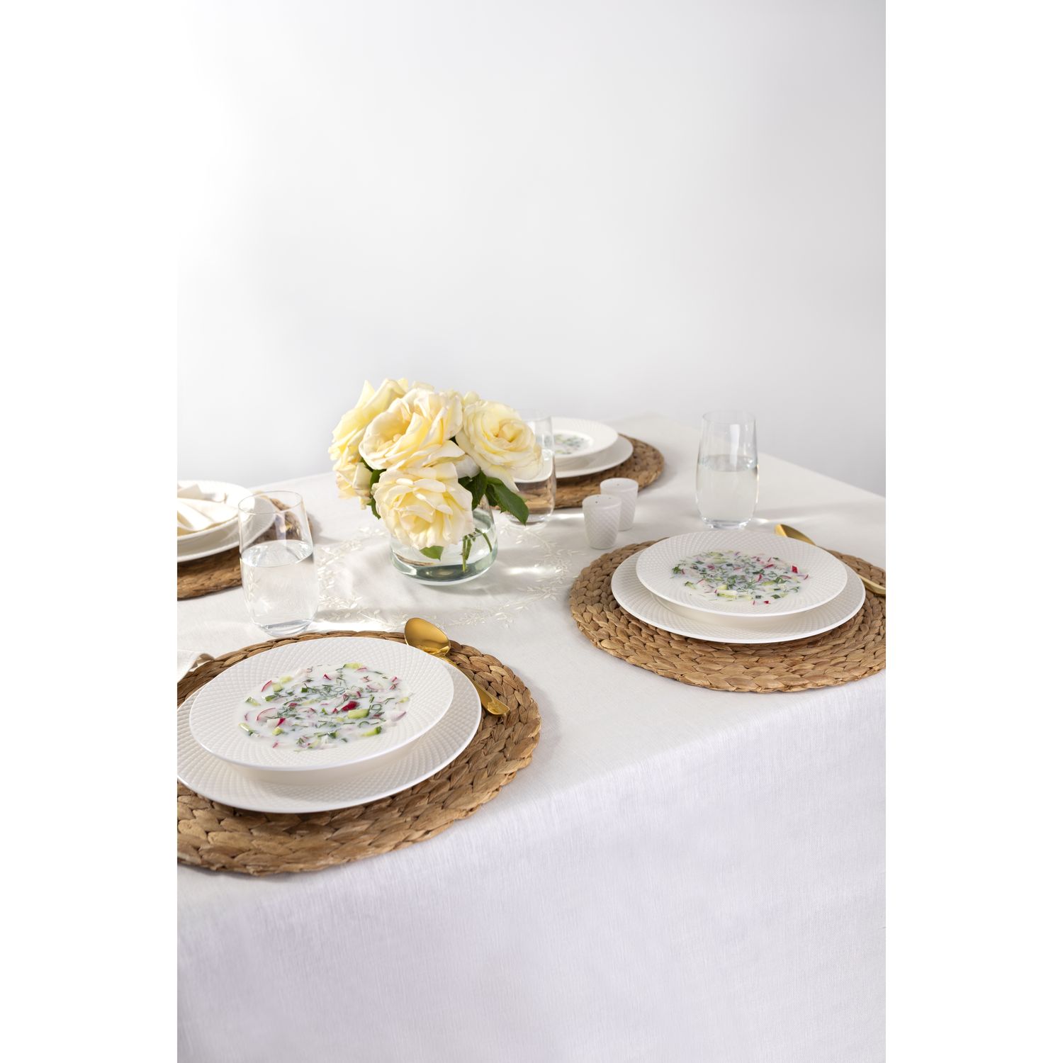 Набор фарфоровых суповых тарелок Krauff из коллекции Лизы Глинской 22 см 4 шт. (21-316-008) - фото 11