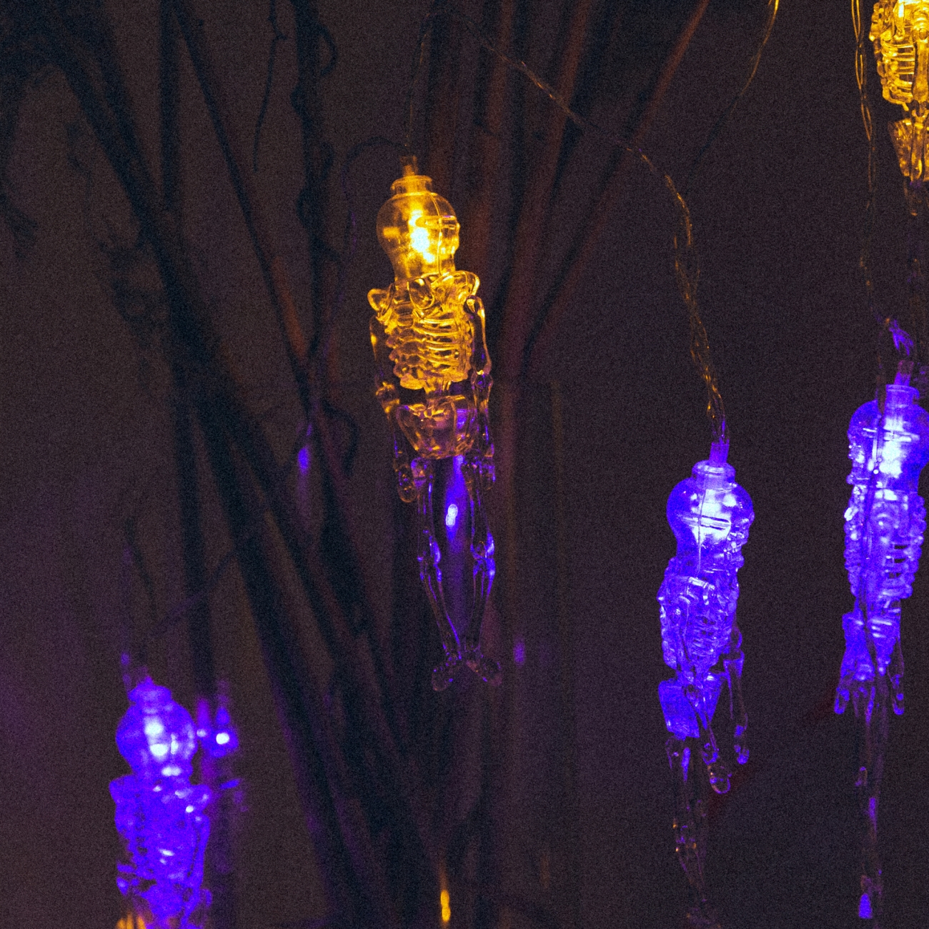 Гирлянда Yes! Fun Halloween Skeletons LED 11 фигурок, 2 м (801175) - фото 5