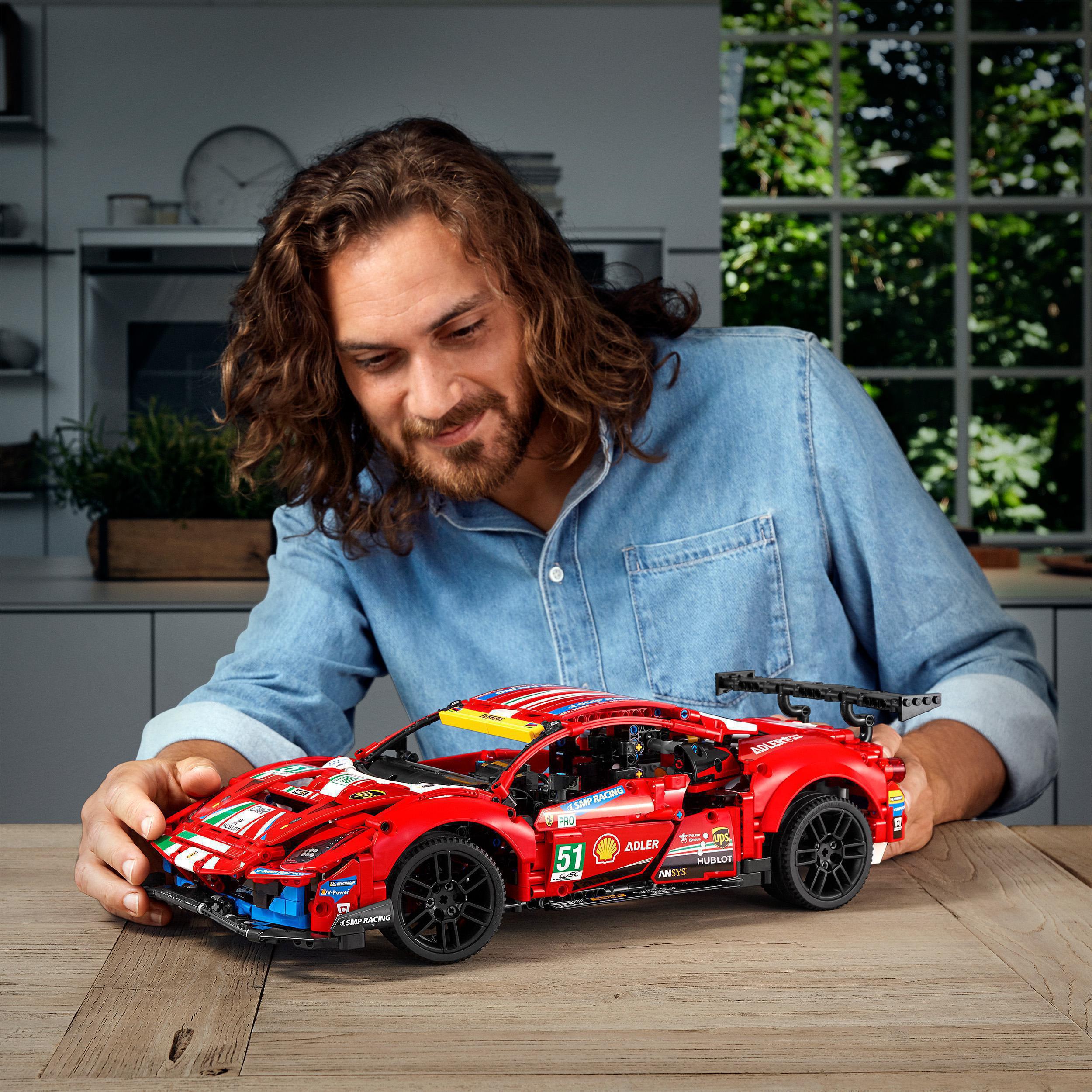Конструктор LEGO Technic Ferrari 488 GTE AF Corse №51, 1677 деталей (42125) - фото 10