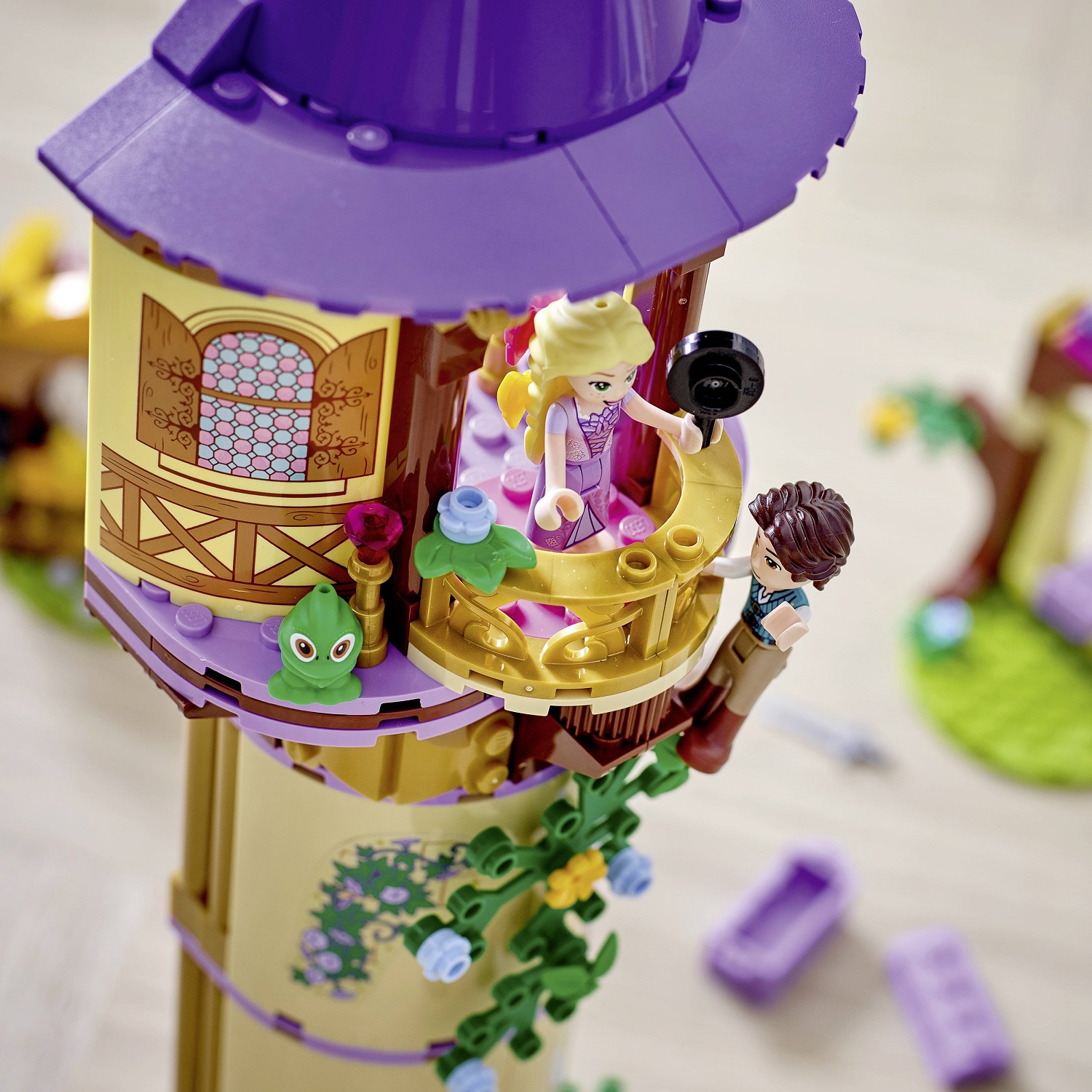 Конструктор LEGO Disney Princess Башня Рапунцель, 369 деталей (43187) - фото 6