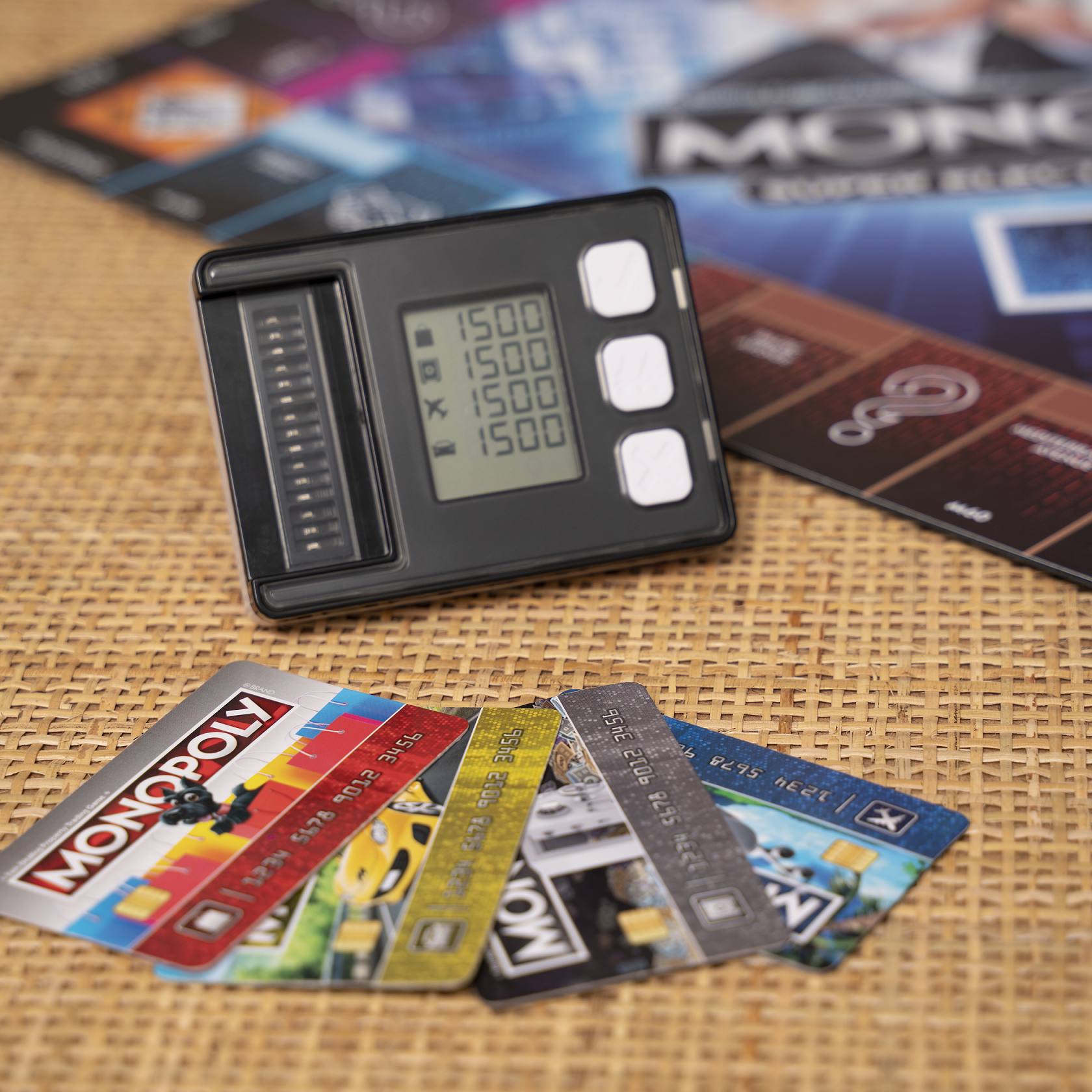 Гра настільна Hasbro Монополія з банківськими картами PayPass, укр. мова (E8978) - фото 4