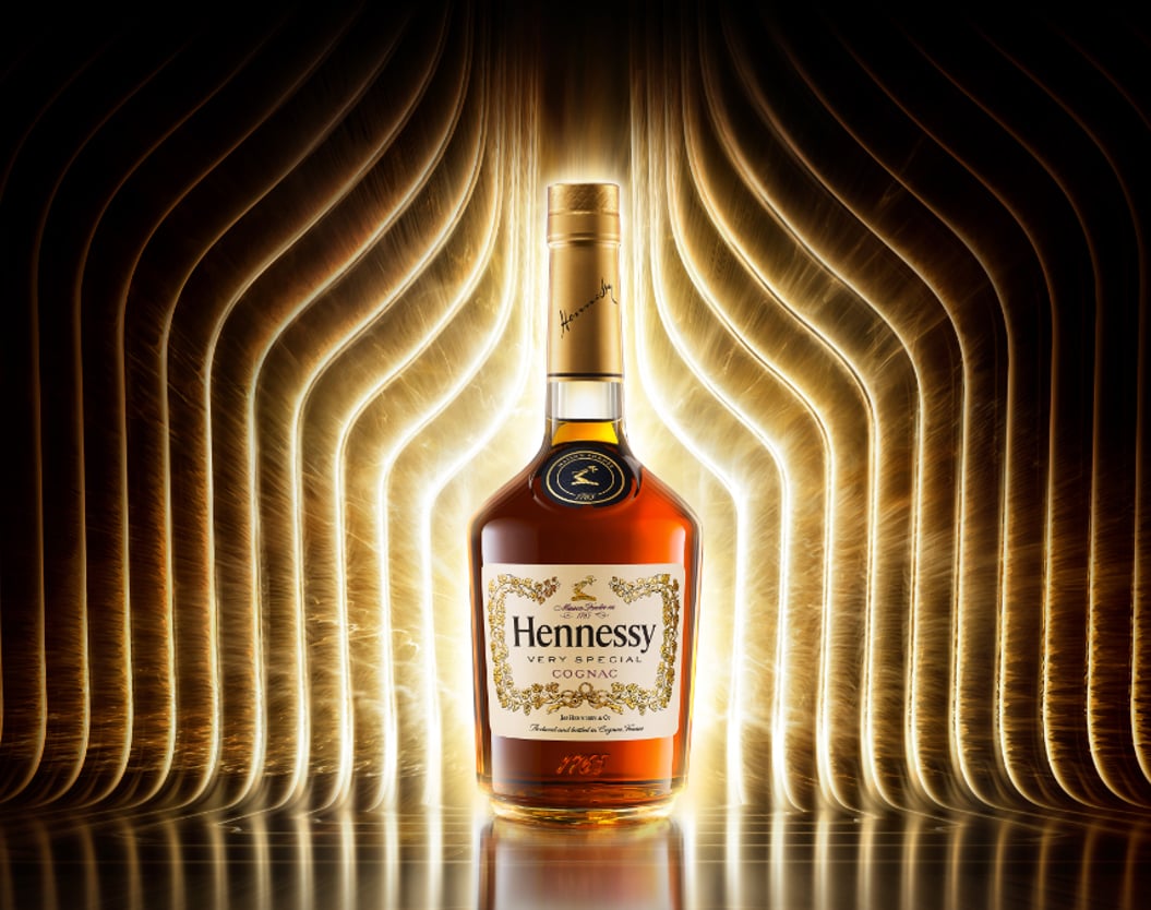 Коньяк Hennessy VS 4 роки витримки, в подарунковій упаковці, 40%, 1 л (9587) - фото 2