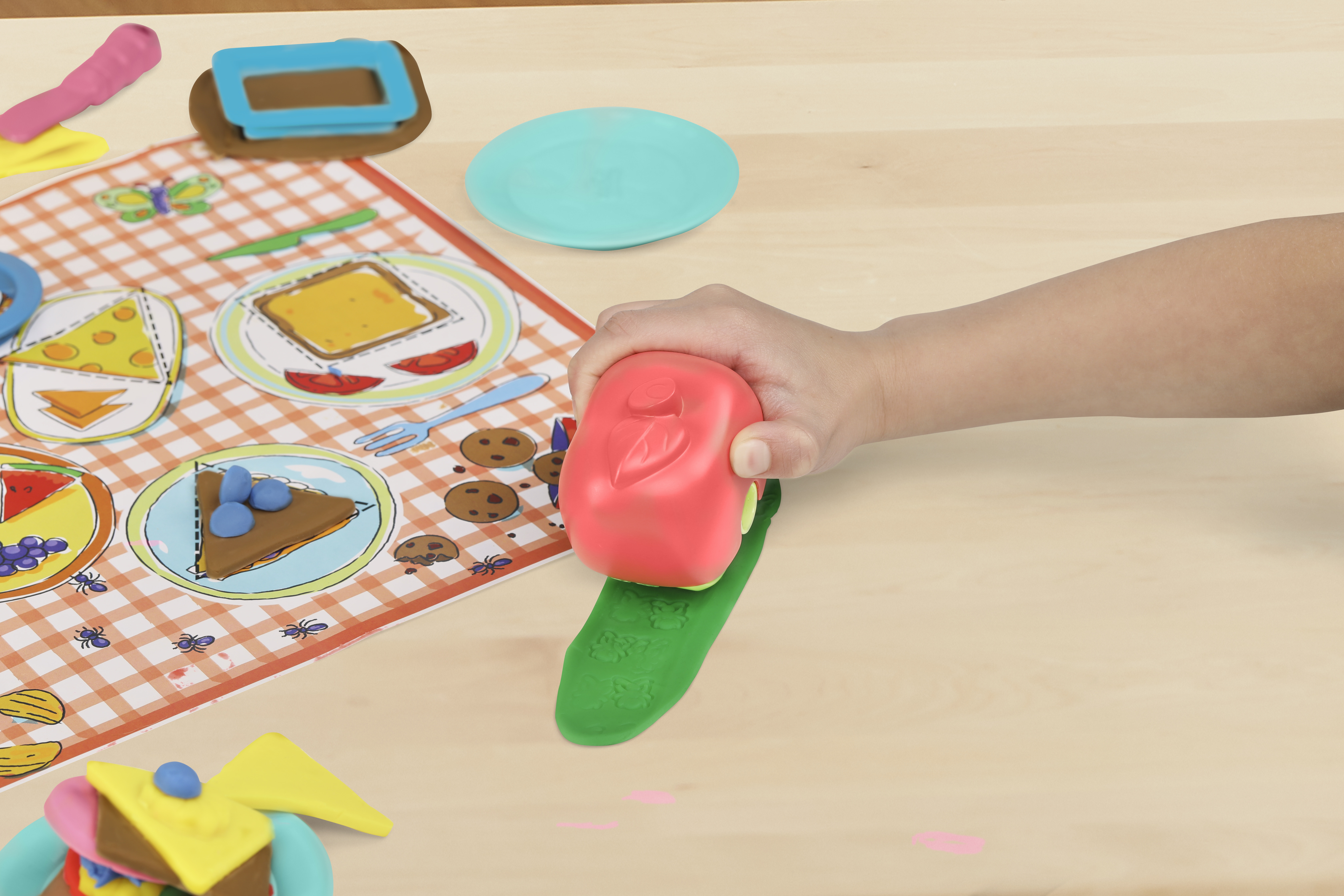 Набор для творчества с пластилином Play-Doh Пикник (F6916) - фото 11