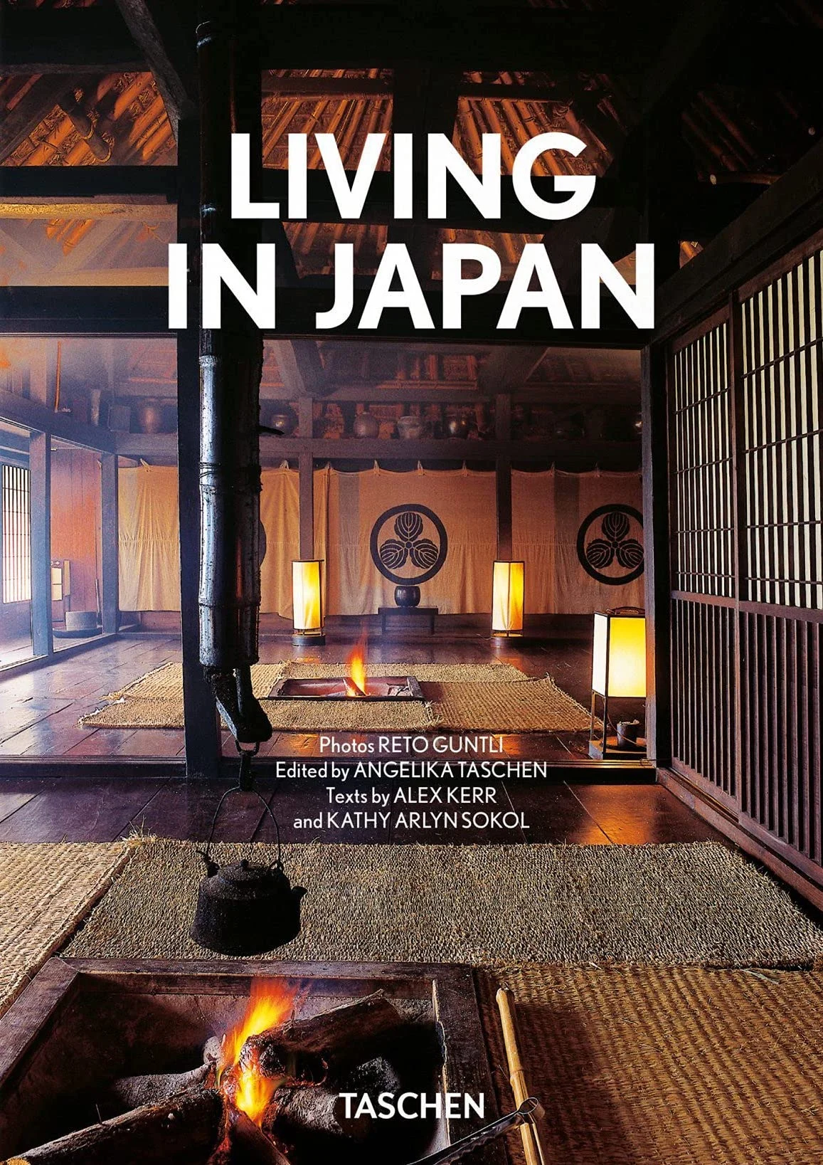 Living in Japan. 40th Edition купити у Києві, Україні | MAUDAU