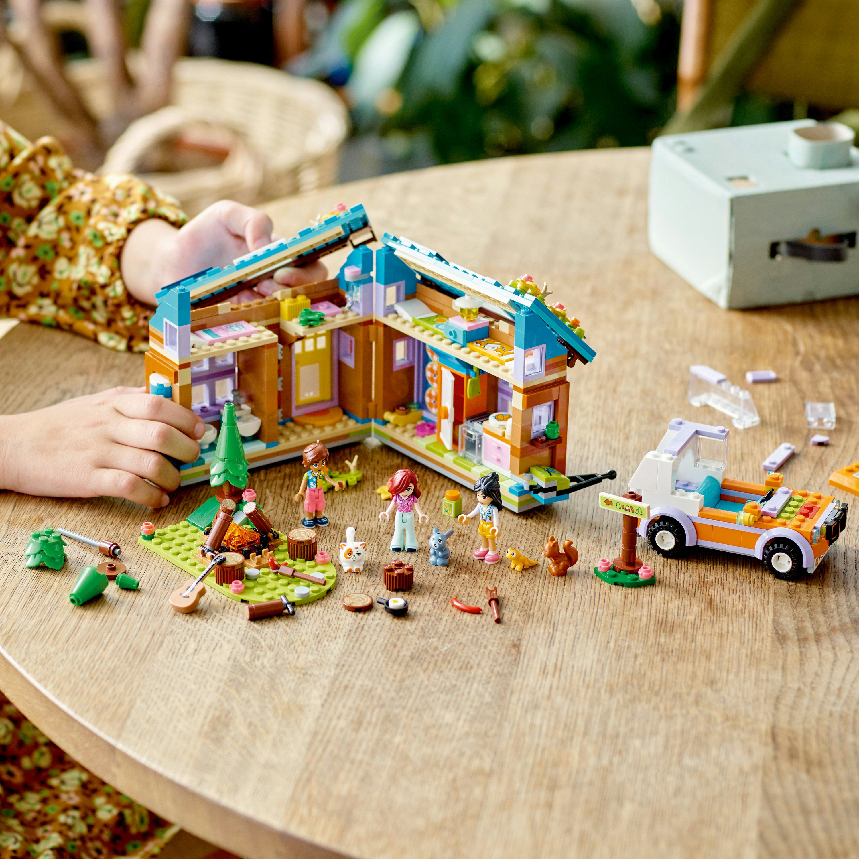 Конструктор LEGO Friends Крошечный мобильный домик, 785 деталей (41735) - фото 5