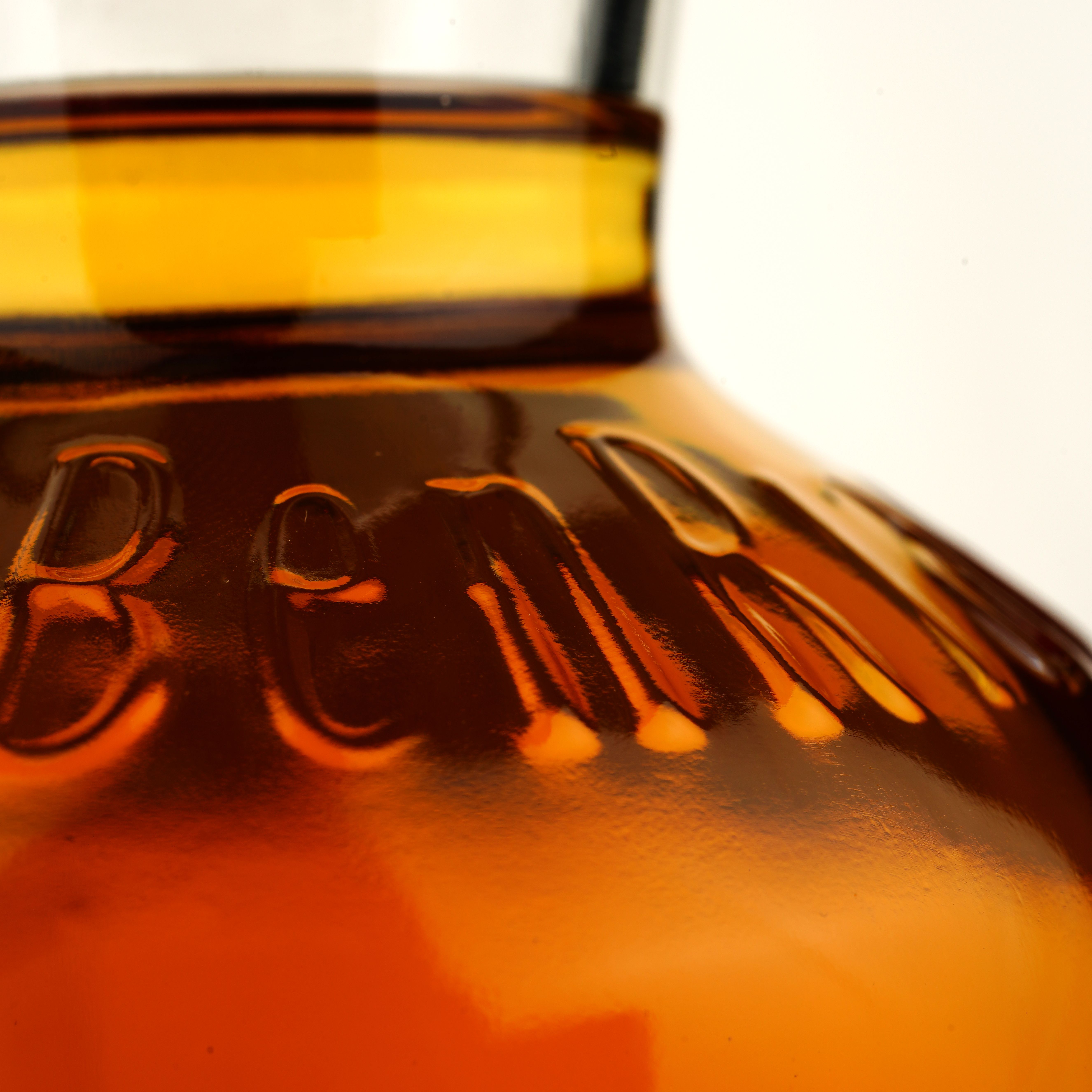 Віскі BenRiach 32 Years Old Refill Bourbon Barrel Cask 7512 Single Malt Scotch Whisky, у подарунковій упаковці, 44,5%, 0,7 л - фото 4