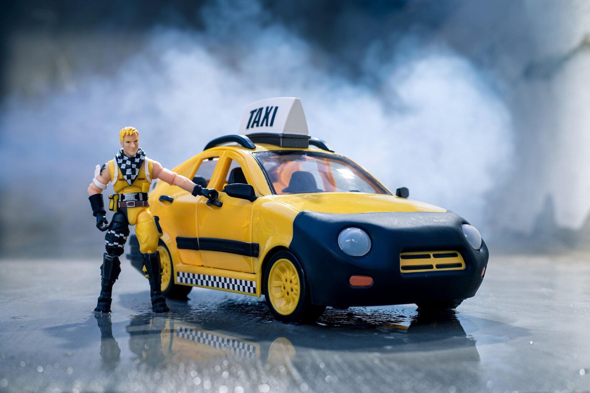 Игровой набор Jazwares Fortnite Joy Ride Vehicle Taxi Cab, автомобиль и фигурка (FNT0817) - фото 13