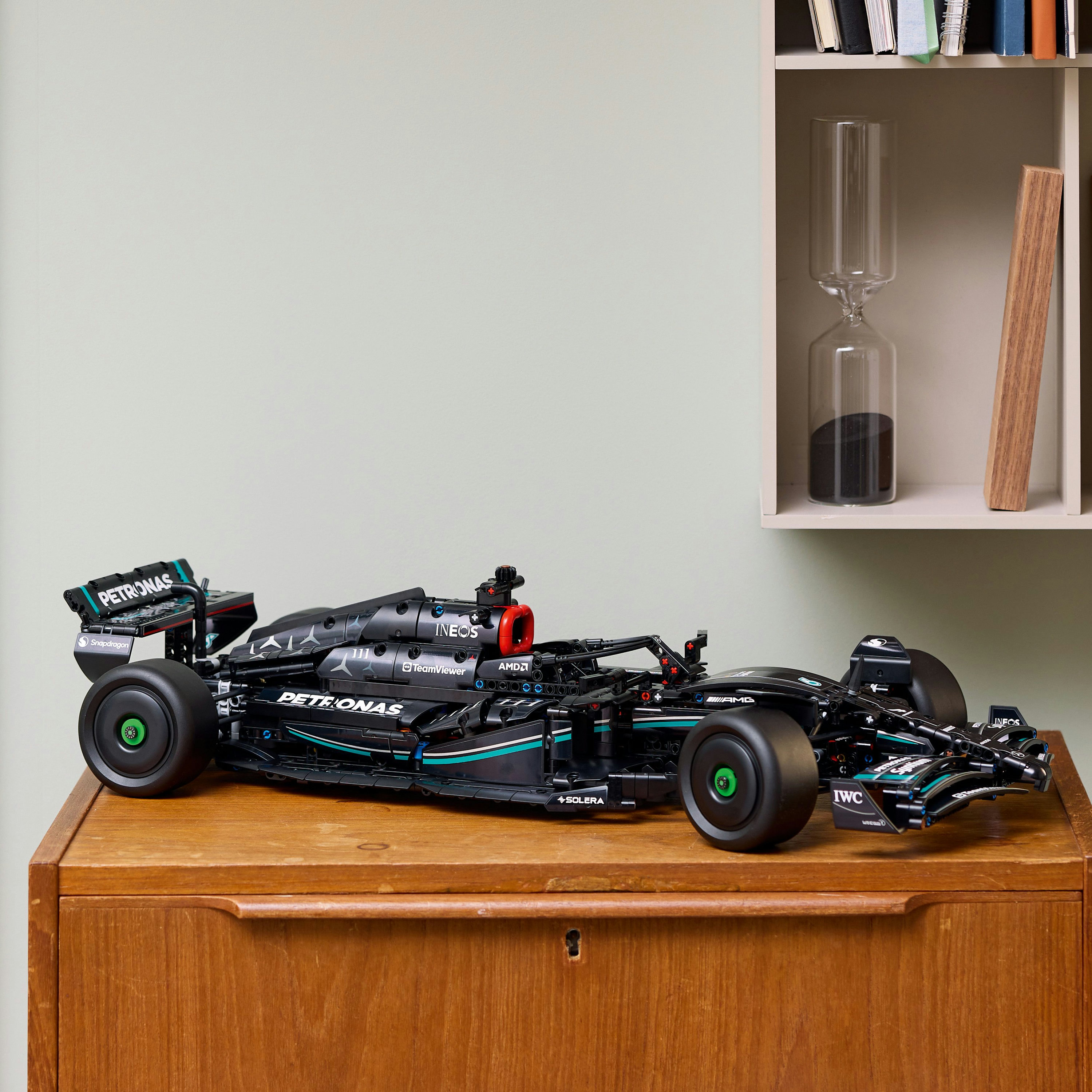 Конструктор LEGO Technic Mercedes-AMG F1 W14 E Performance 1642 детали (42171) - фото 5