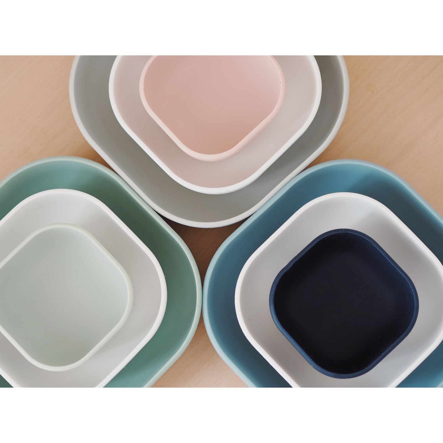 Набор глубоких силиконовых тарелок Beaba, разноцветный, 3 шт. (913566) - фото 9