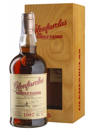 Виски Glenfarclas Family Cask 1987 W18 #3831 Single Malt Scotch Whisky, 46%, 0,7 л п/у - фото 1