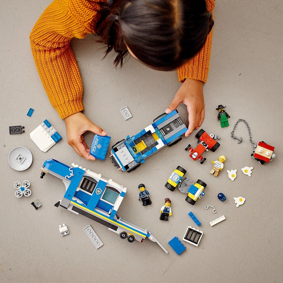 Конструктор LEGO City Полицейский мобильный командный трейлер, 436 деталей (60315) - фото 8