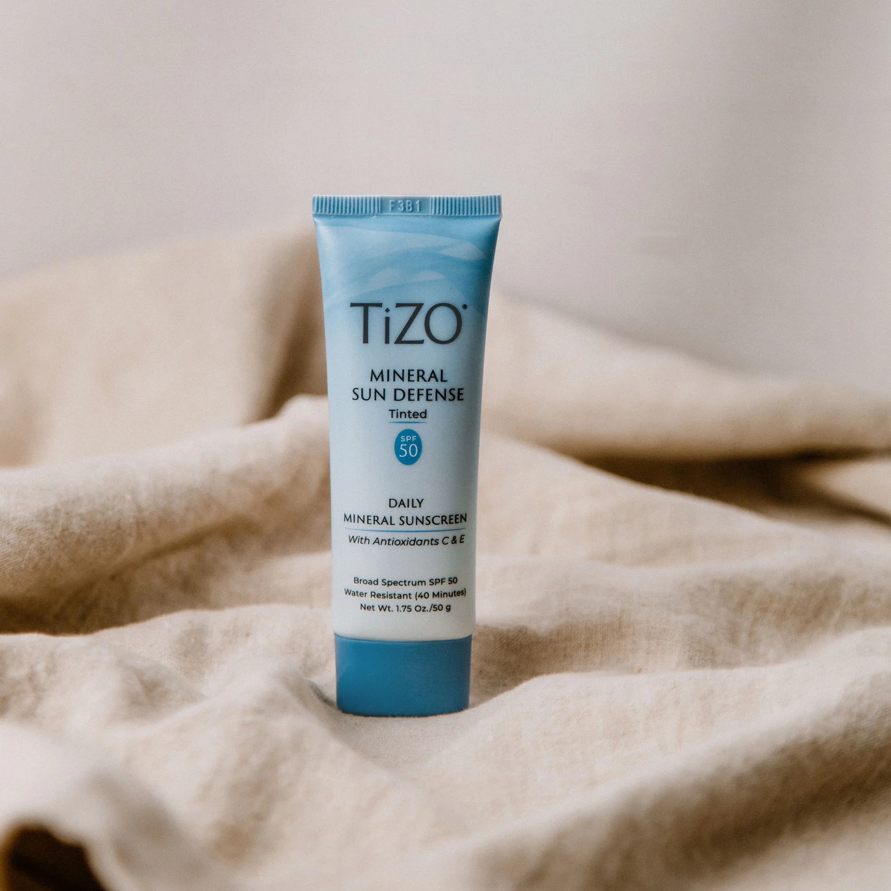 Крем минеральный солнцезащитный с оттенком TiZO Mineral Sun Defense Tinted SPF 50, 50 г - фото 3