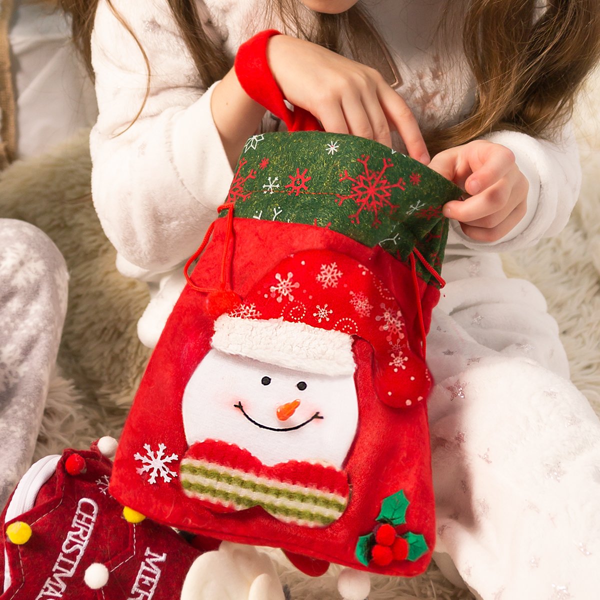 Мешочек для подарков МВМ My Home Снеговик 20х15х15 см красный (DH-NY-26 RED) - фото 5