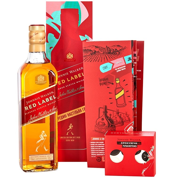Виски Johnnie Walker Red label Blended Scotch Whisky, 40%, 0,7 л с игрой - фото 1