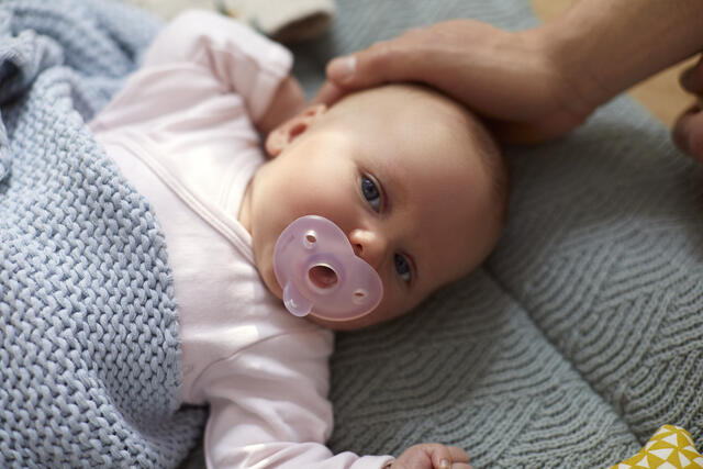 Пустушка силіконова Philips Avent Soothie для новонароджених, 0-6 місяців, рожевий, 2 шт. (SCF099/22) - фото 7