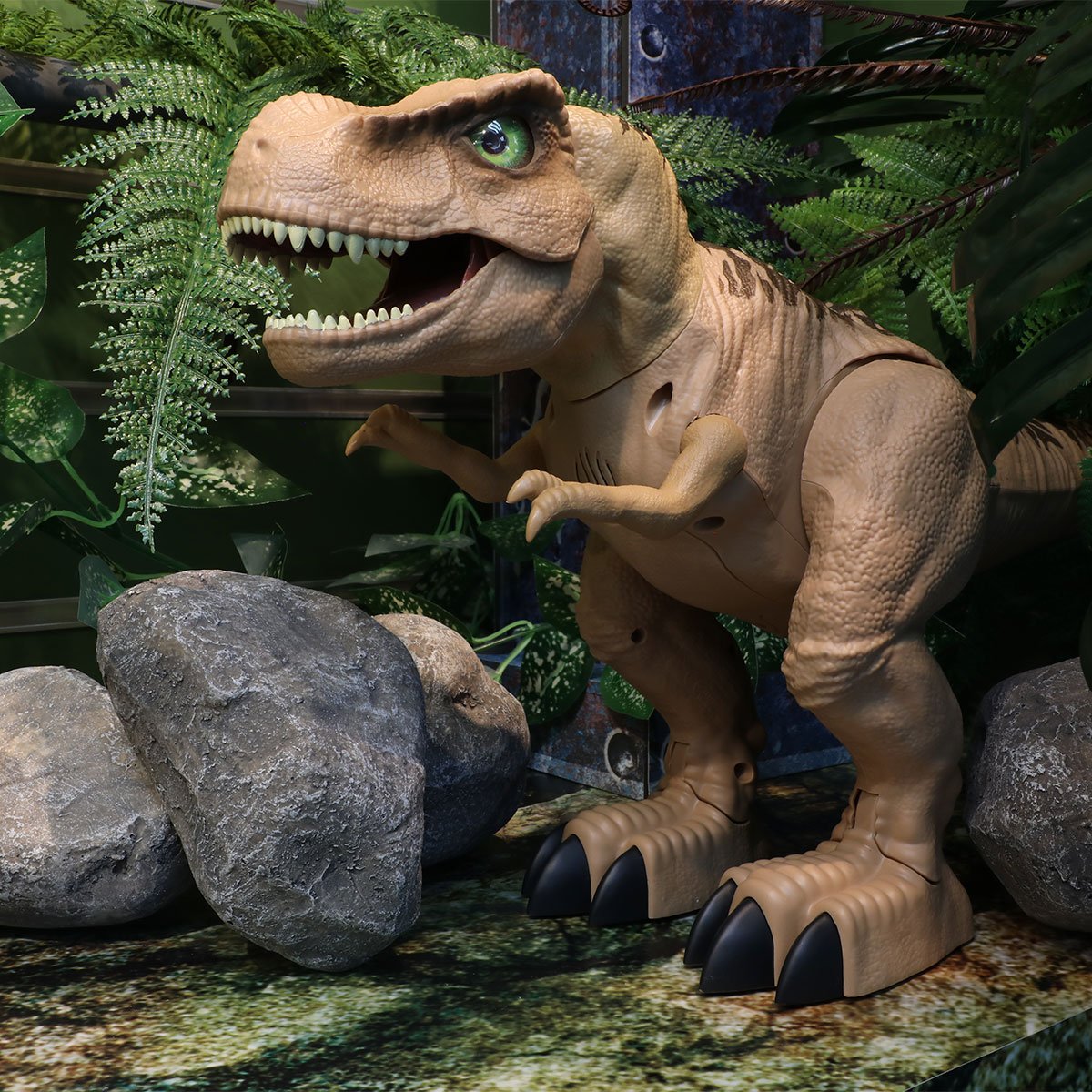 Интерактивная игрушка Dinos Unleashed Walking &Talking Гигантский Тираннозавр (31121) - фото 3