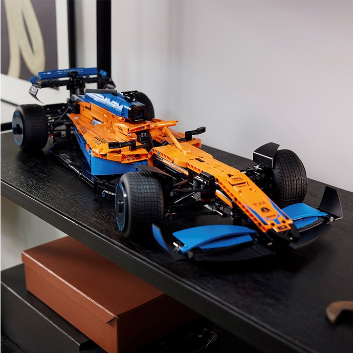 Конструктор LEGO Technic Гоночный автомобиль McLaren Formula, 1432 деталей (42141) - фото 7