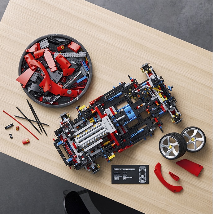 Конструктор LEGO Technic Ferrari Daytona SP3, 3778 предметов (42143) - фото 4